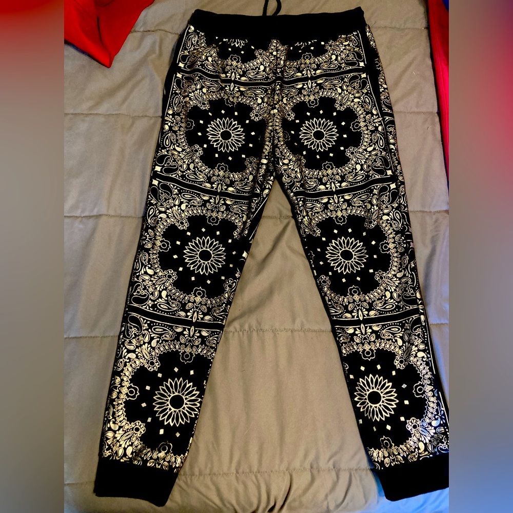 Black patterned joggers